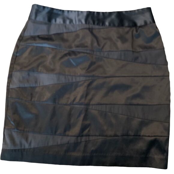 A Byer Black Mini skirt size 9 junior - Picture 1 of 3